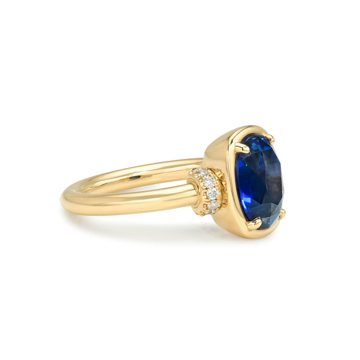 SINGLE STONE MARGARETTE WITH GEMSTONE ring