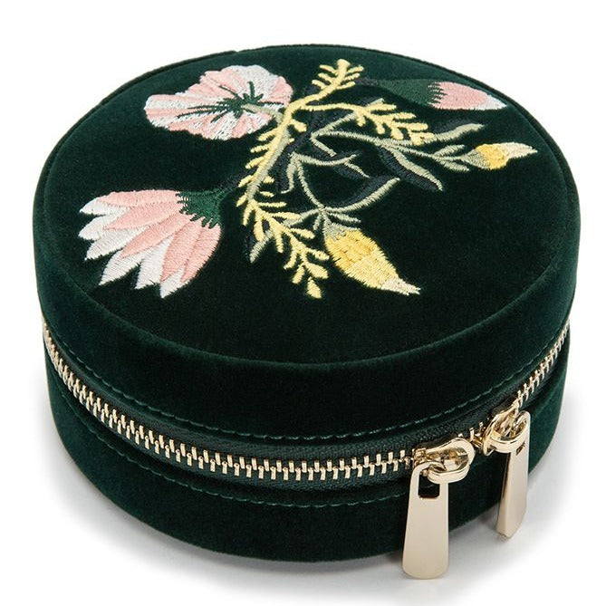 SMALL CLASSIC ROUND AMULET, 18K yellow gold
Rock Crystal Quartz
Length: 29.5mm/1.2", Width: 12mm/0.5"
, Pendant, Temple St. Clair