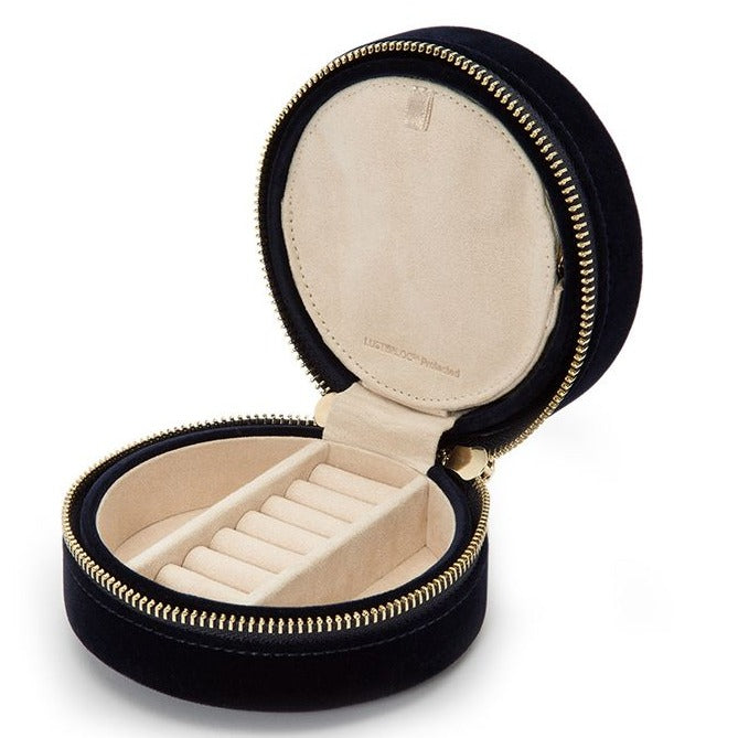 SMALL CLASSIC ROUND AMULET, 18K yellow gold
Rock Crystal Quartz
Length: 29.5mm/1.2", Width: 12mm/0.5"
, Pendant, Temple St. Clair