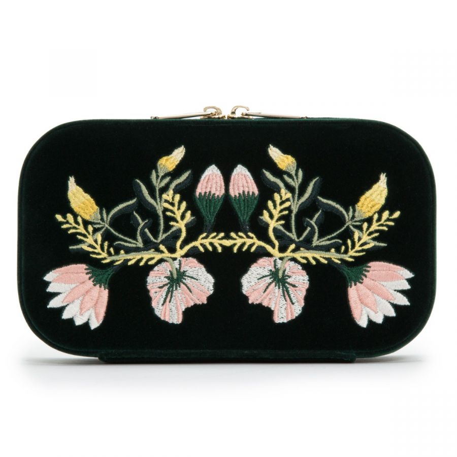 LARGE ZOE JEWELRY CASE, Forest green velvet
20 compartments: 18 ring rolls, 12 necklace storage, 5 bracelet compartments, 6 bracelet/watch cuffs, and removable mini travel piece
LusterLoc™:, Jewelry Case, Wolf