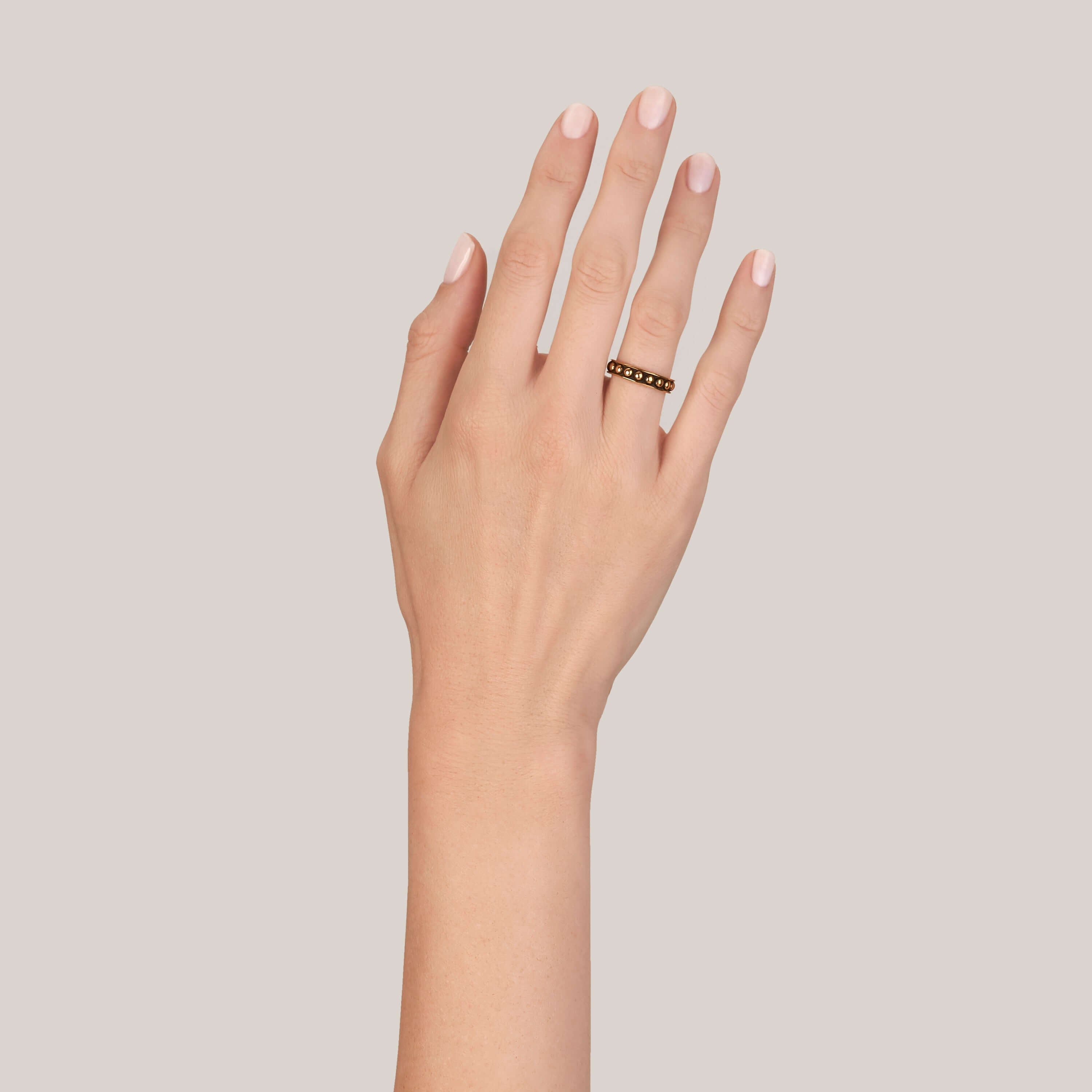 SINGLE STONE LARGE BRINLY BAND | Handcrafted oxidized 18K yellow gold beaded ladies' band. Please inquire for additional customization.