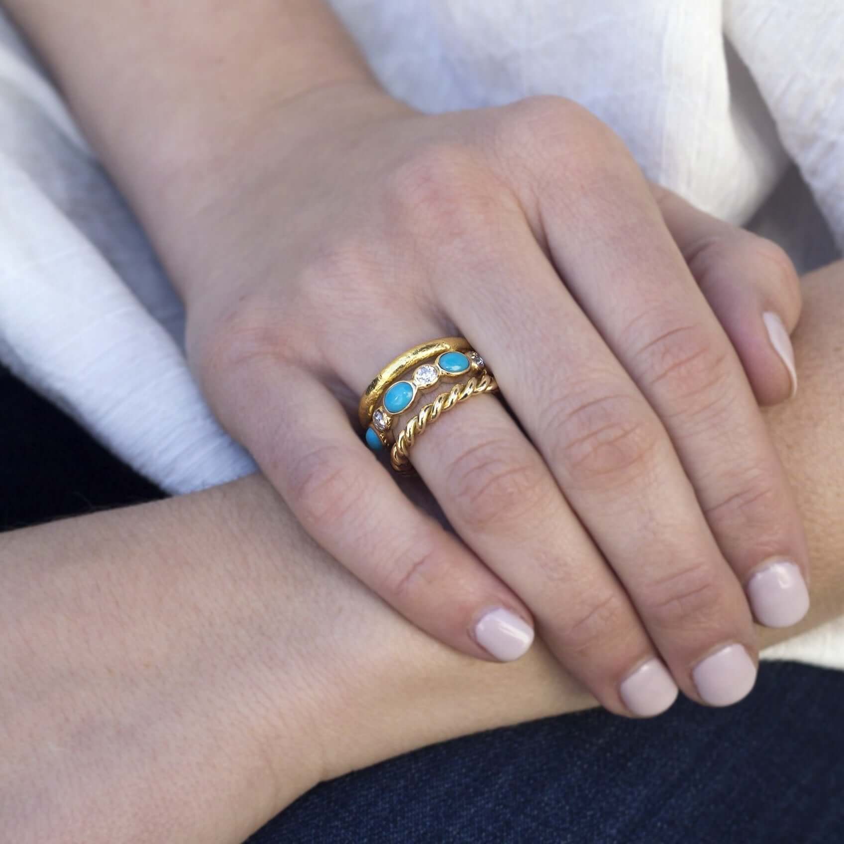 SINGLE STONE EXTRA LARGE JANE BAND | 3mm handcrafted hammered 22K yellow gold band. Please inquire for additional customization.