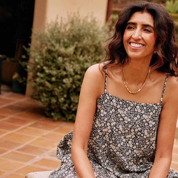 SINGLE STONE GIANA NECKLACE featuring Handcrafted 18K yellow gold full bar necklace. Necklace measures 17".