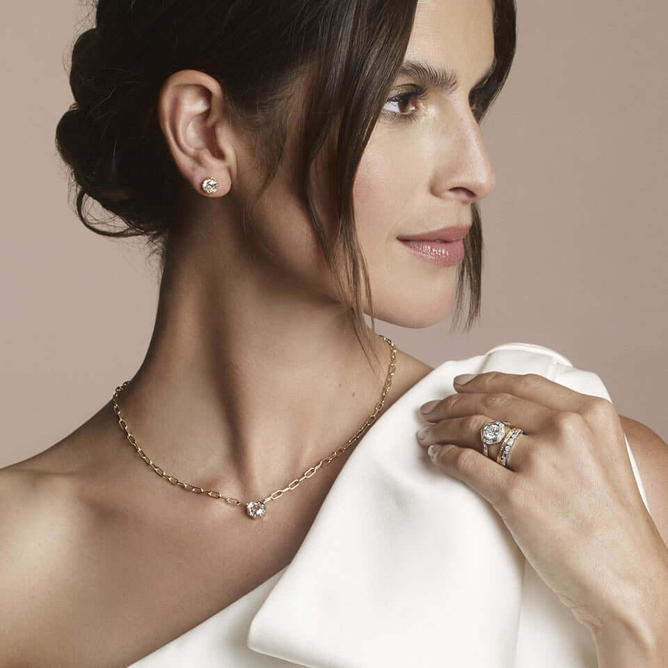 SINGLE STONE SMALL HAZEL BAND | 1.7mm handcrafted engraved band. Please inquire for additional customization.