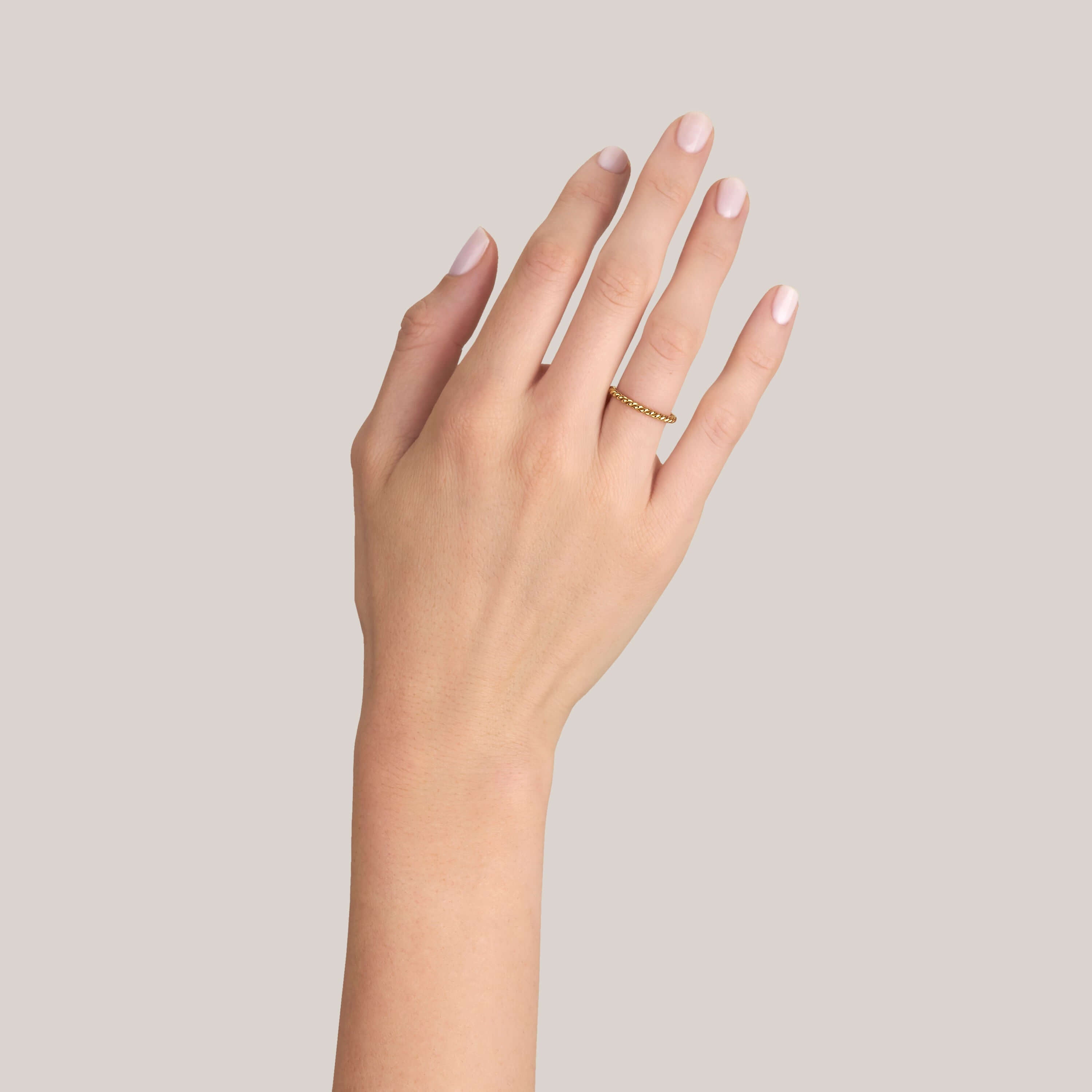 SINGLE STONE SMALL LARA BAND | Handcrafted 18K gold 2mm twisted rope band. Please inquire for additional customization.