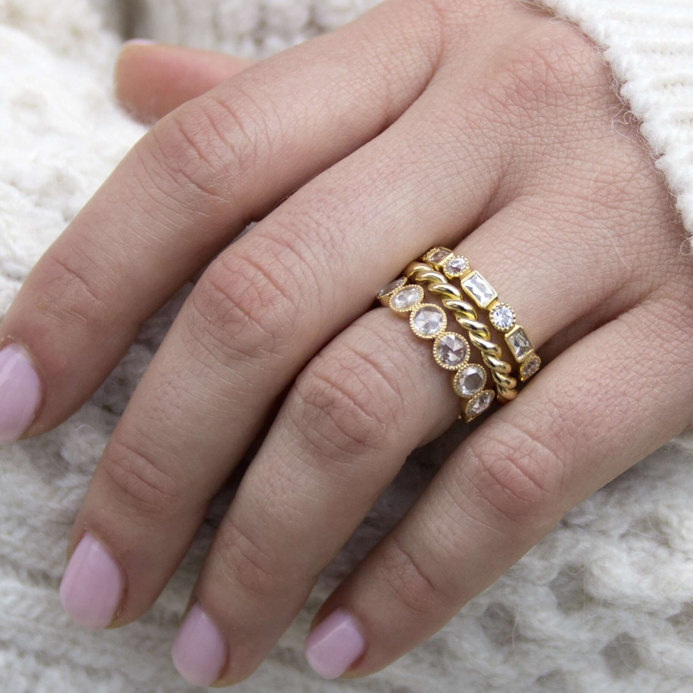 SINGLE STONE LARGE LARA BAND | Handcrafted 18K gold 3mm twisted rope ladies' band. Please inquire for additional customization.