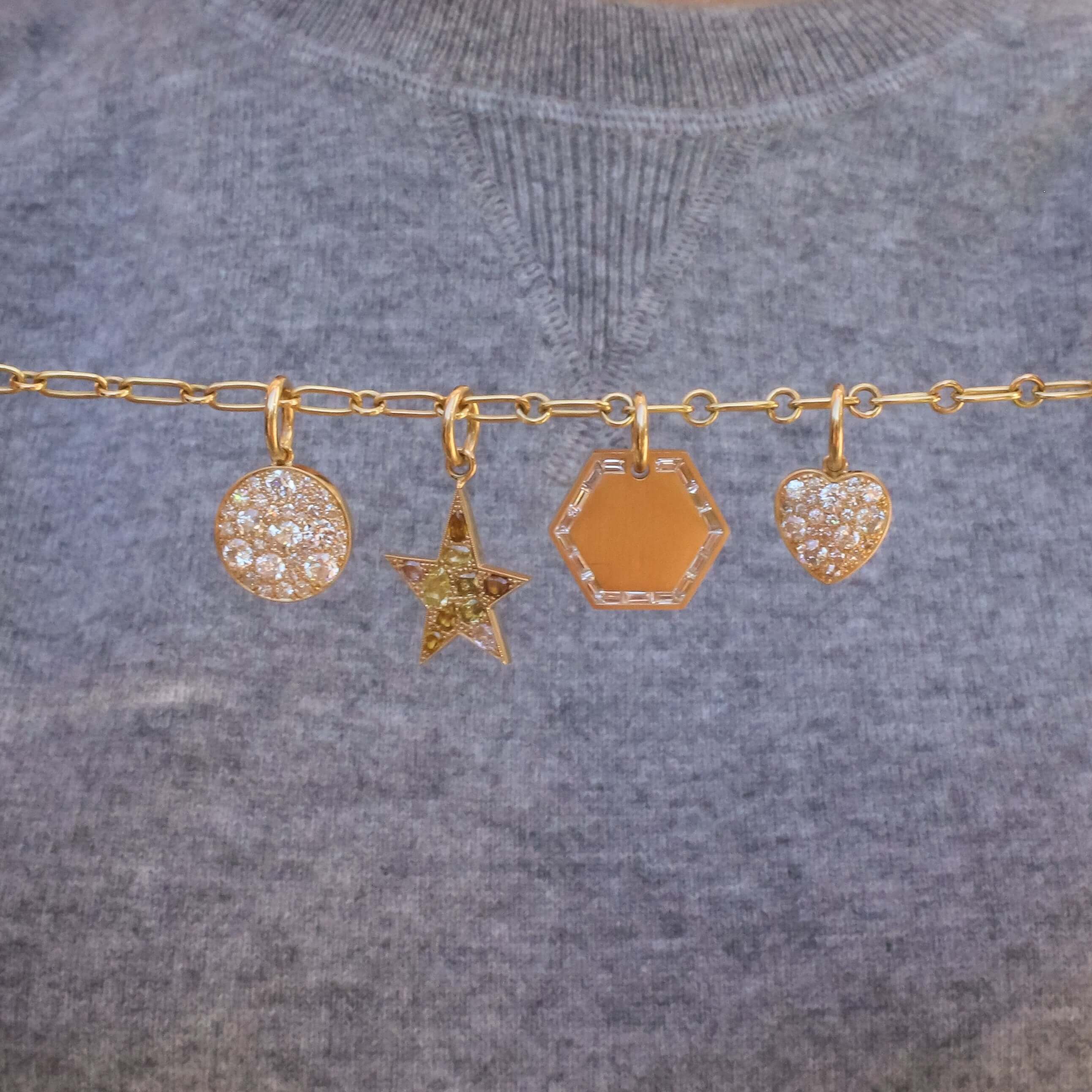 SINGLE STONE MINI LO CHAIN featuring Handcrafted 18K yellow gold oval and round link chain. Chain measures 17". Charms sold separately.