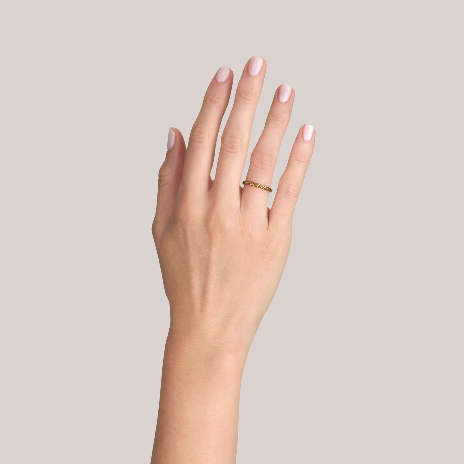 SINGLE STONE VICTORIA BAND | Handcrafted oxidized 18K gold ladies' band. Approximate band with 2mm. Please inquire for additional customization.