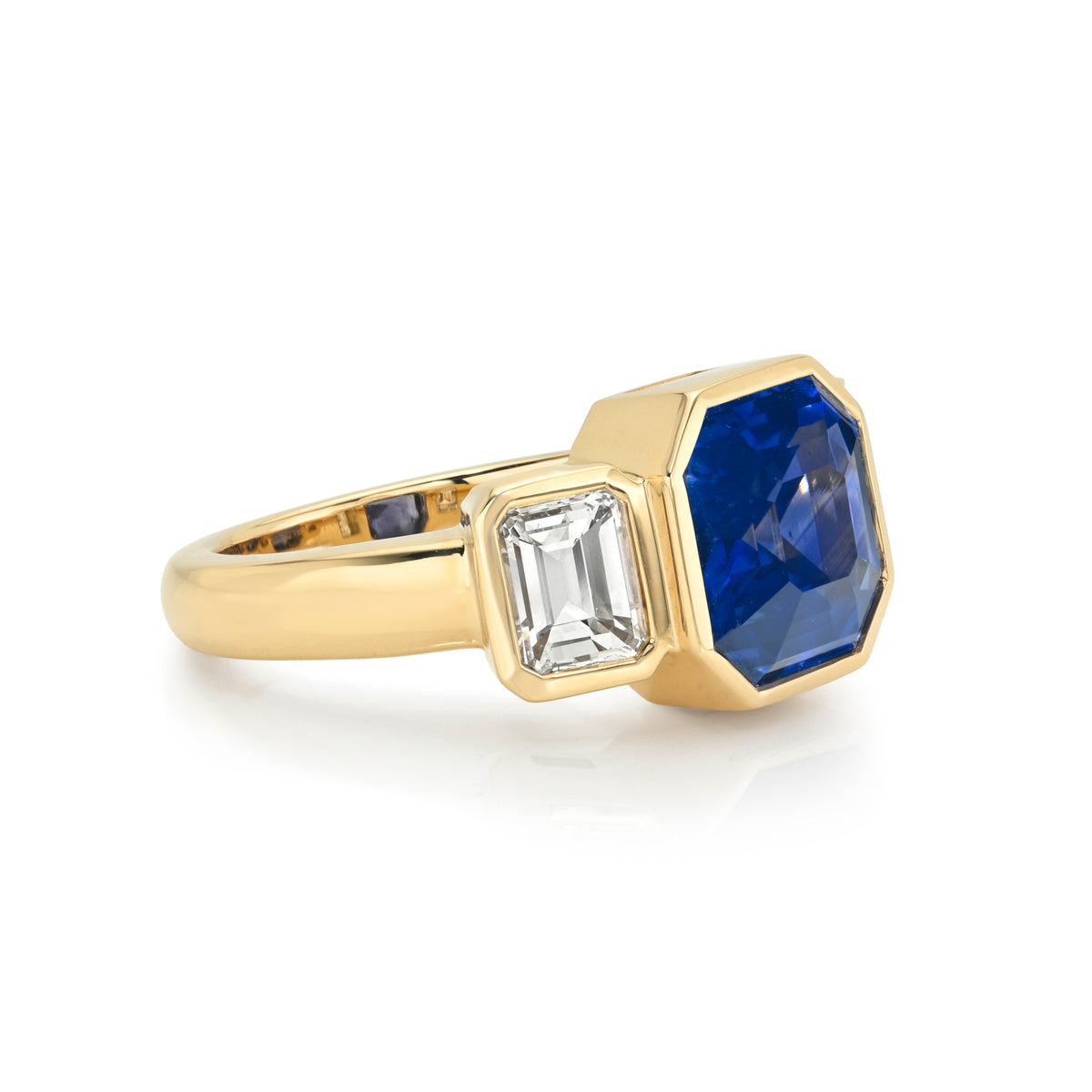 SINGLE STONE AMELIA WITH GEMSTONE ring