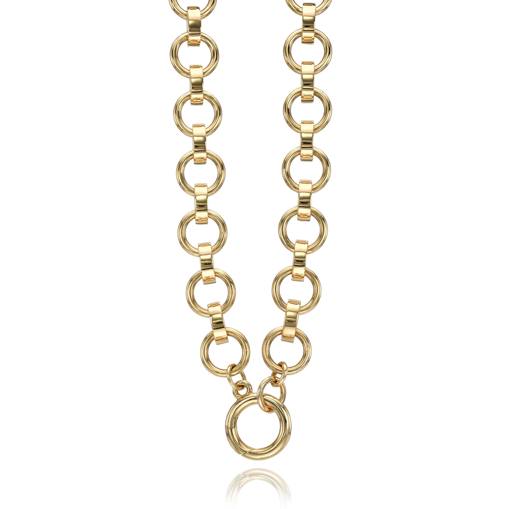 
Single Stone's Astrid annex pendant  featuring Handcrafted 18K yellow gold alternating round and domed link chain with pendant enhancer.
Necklace measures 18.5".
Price does not include pendant.

