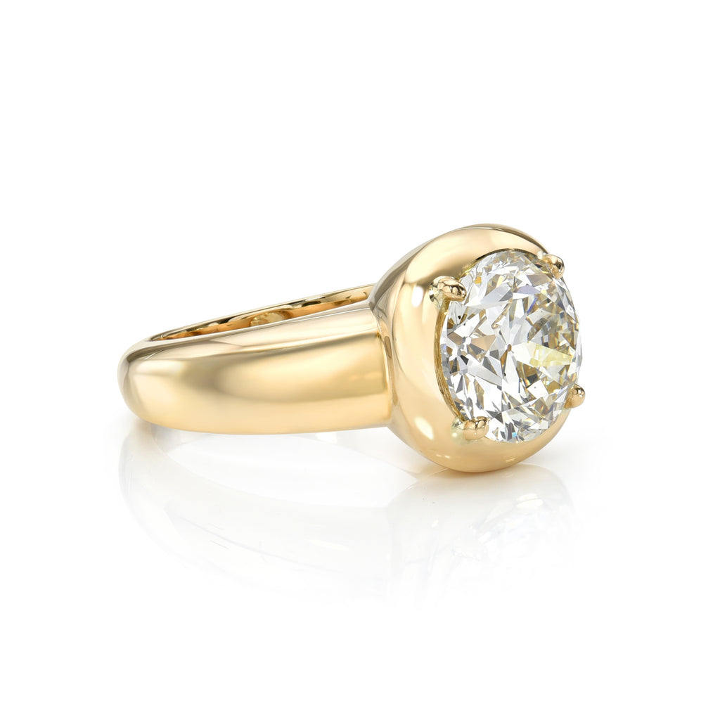 Single Stone's CORI ring  featuring 2.82ct M/SI2 GIA certified old European cut diamond prong set in a handcrafted 18K yellow gold mounting.
