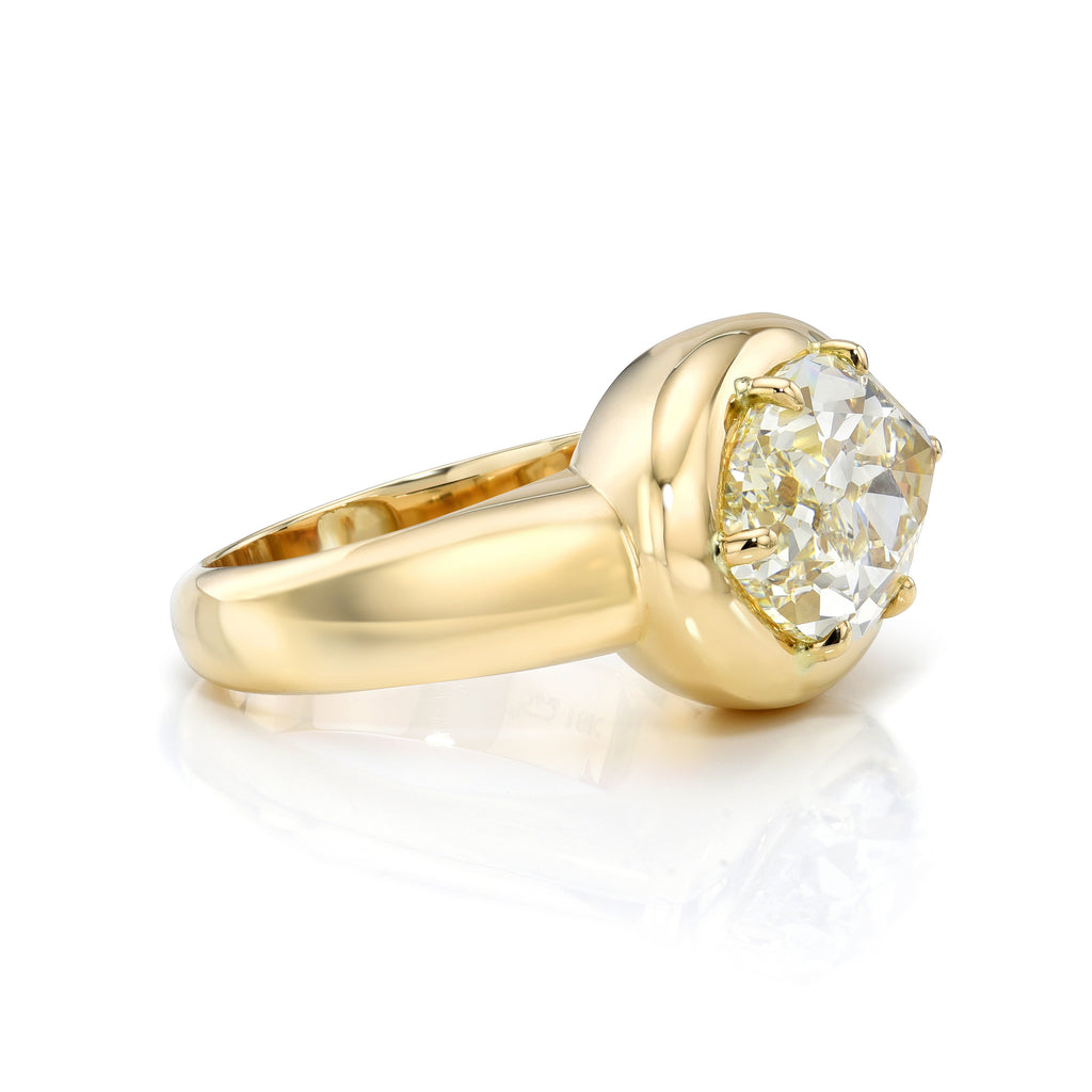 Single Stone's CORI ring  featuring 5.88ct M/SI1 GIA certified moval cut diamond prong set in a handcrafted 18K yellow gold mounting.
