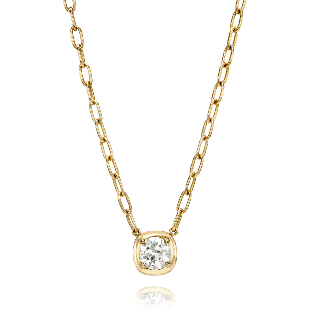 
Single Stone's Cori necklace earrings  featuring 2.05ct M/VS1 GIA certified old European cut diamond prong set on our handcrafted 18K yellow gold Bond chain.
Necklace measures 17".
