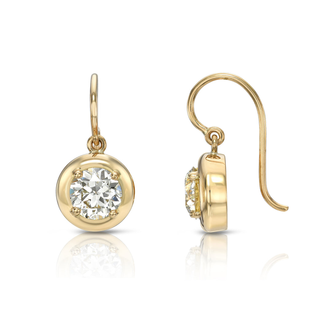 
Single Stone's Randi drops earrings  featuring 2.18ctw J/SI2 GIA certified old European cut diamonds prong set in handcrafted 18K yellow gold drop earrings. 

