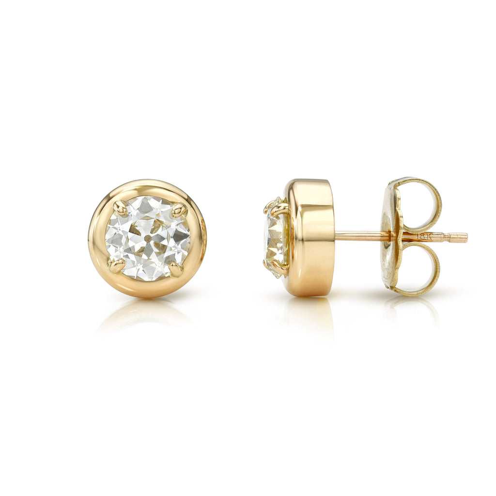 
Single Stone's Randi studs earrings  featuring 2.18ctw O-P, Q-R/VS-SI1 GIA certified old European cut diamonds prong set in handcrafted 18K yellow gold stud earrings.
