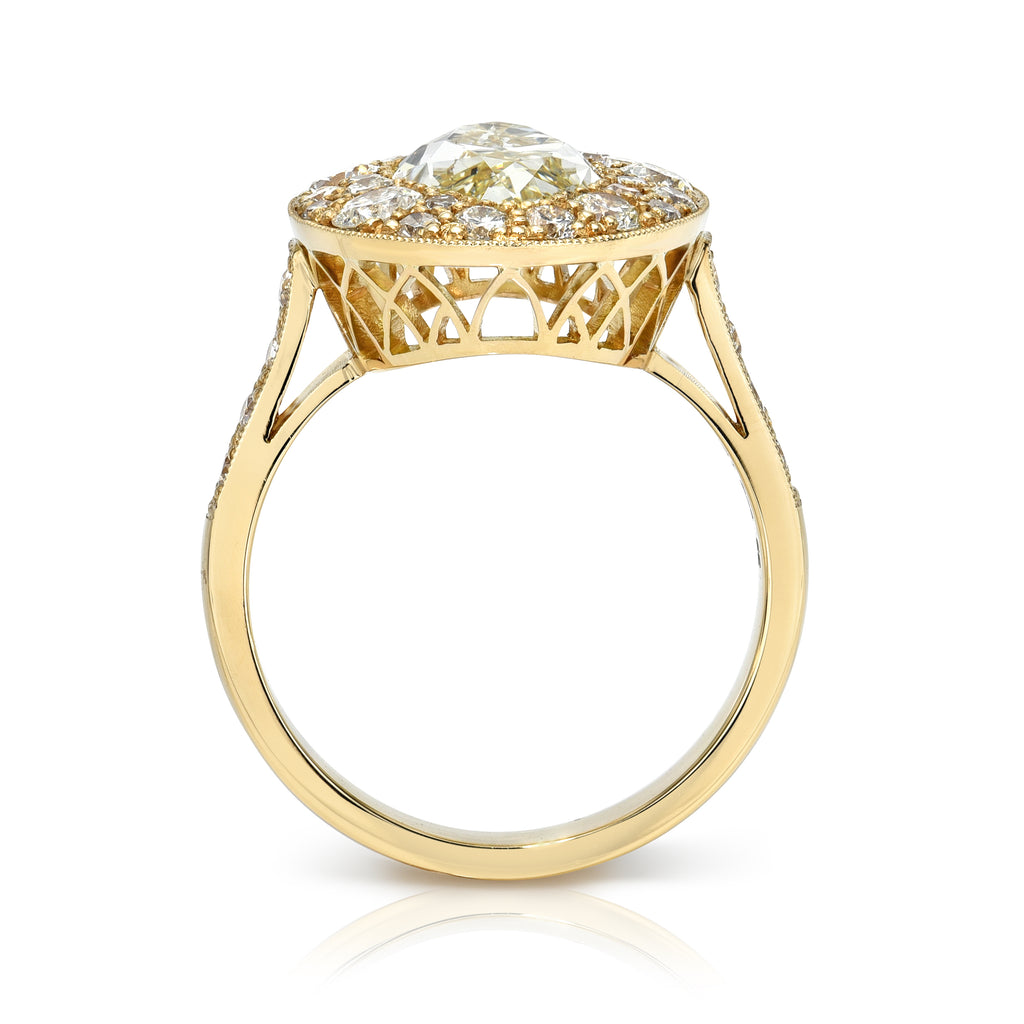 Single Stone's SERAFINA ring  featuring 2.75ct N/SI1 GIA certified moval cut diamond amongst 0.96ctw mixed cut diamonds cobblestone set in a handcrafted 18K yellow gold mounting.
