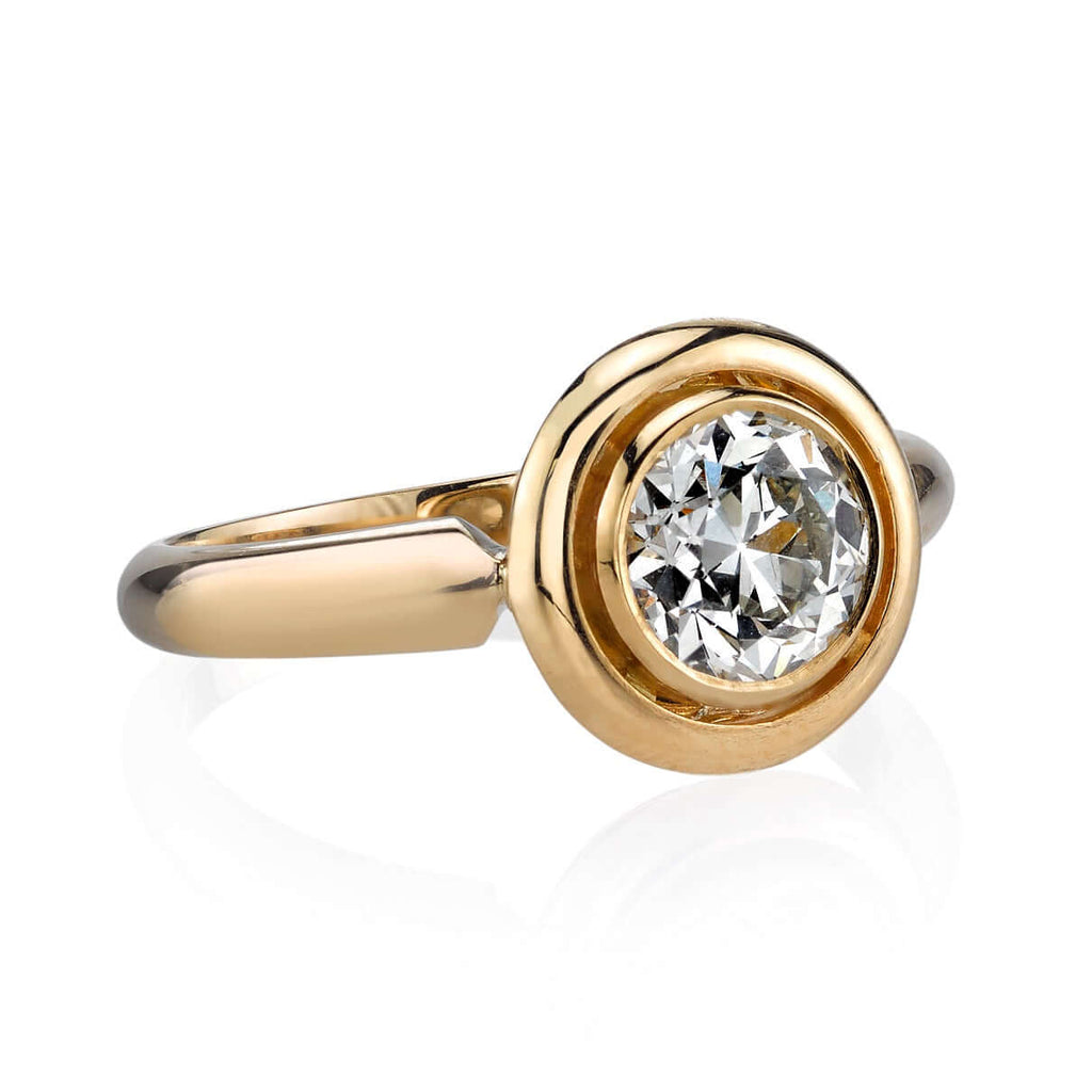 Single Stone's LUCA ring  featuring 1.02ct I/VS2 EGL certified old European cut diamond set in a handcrafted 18K yellow gold mounting.
