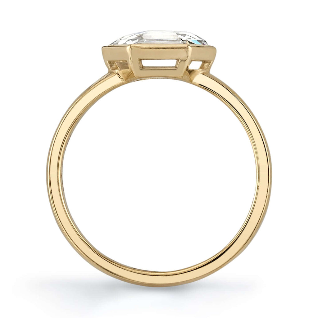Single Stone's WYLER ring  featuring 1.47ct K/VS2 GIA certified hexagonal portrait cut diamond set in a handcrafted 18K yellow gold mounting.
