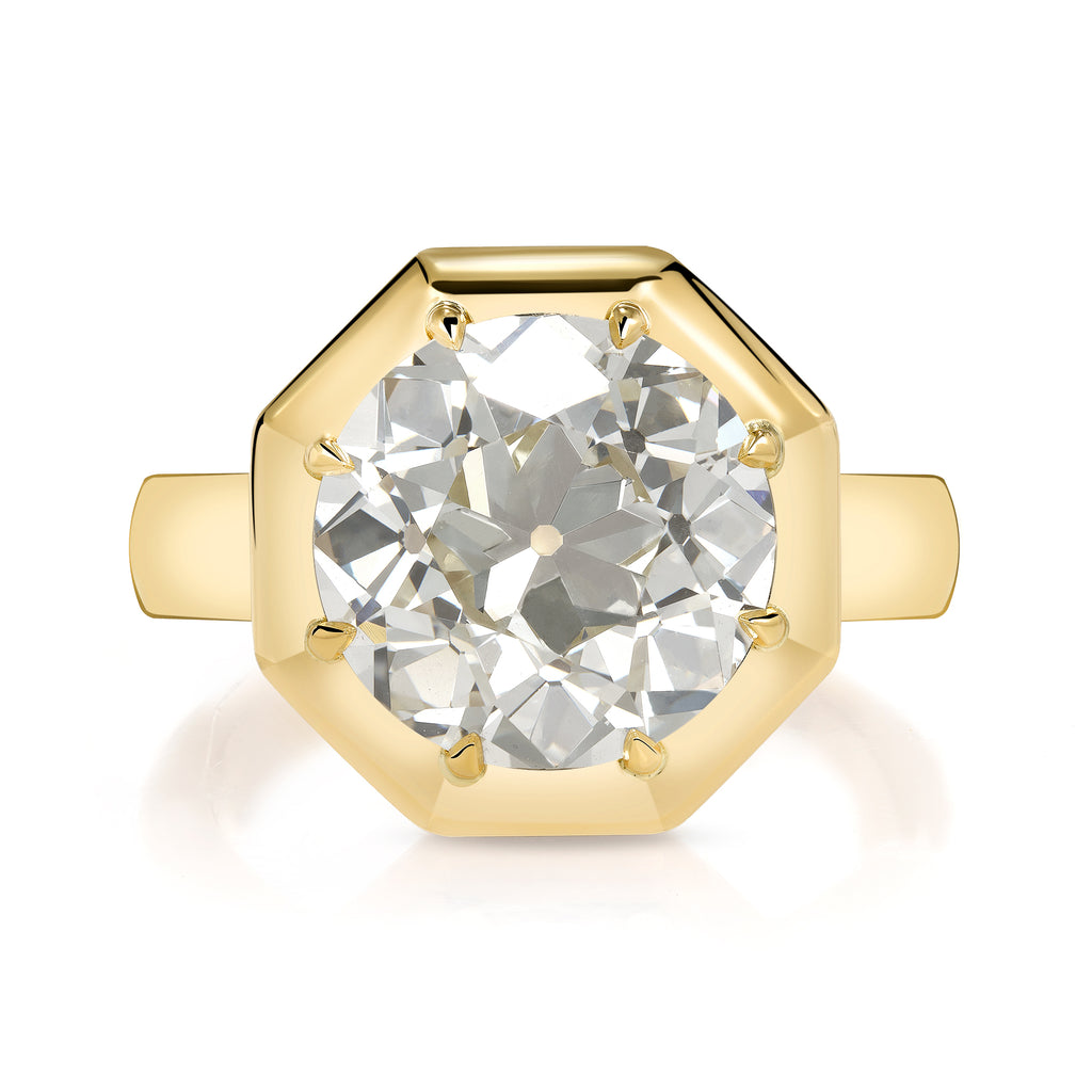 
Single Stone's Lola ring  featuring 5.02ct M/VS1 GIA certified old European cut diamond prong set in a handcrafted 18K yellow gold mounting.

