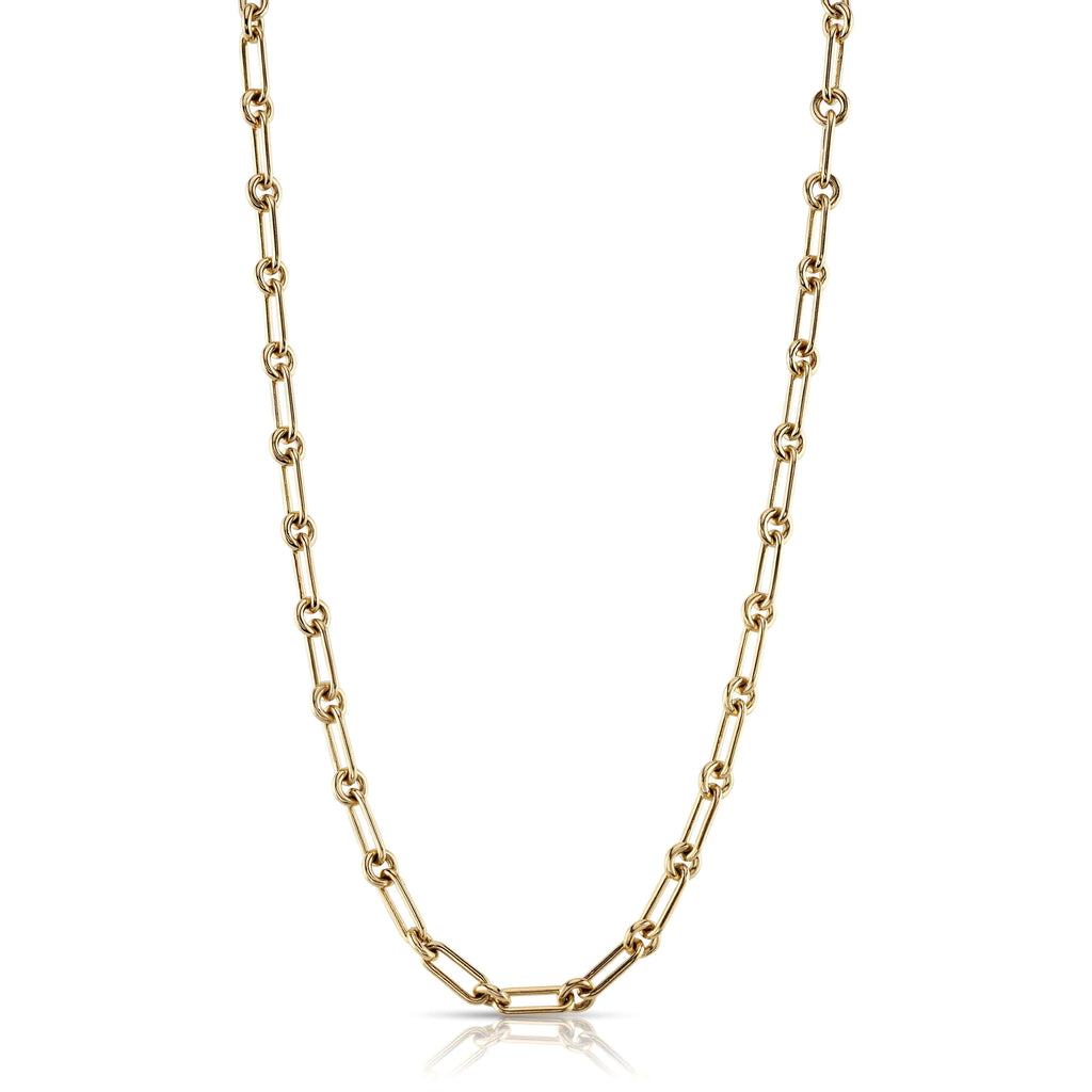 
Single Stone's Lo chain band  featuring Handcrafted 18K gold semi-oval and round link necklace. 
Available in multiple lengths.
