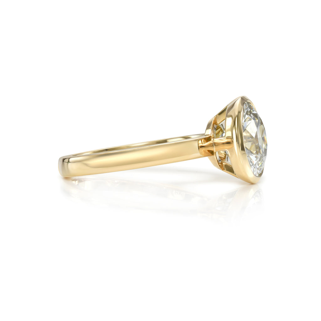 Single Stone's WYLER ring  featuring 2.48ct L/SI1 GIA certified old European cut diamond bezel set in a handcrafted 18K yellow gold mounting.
